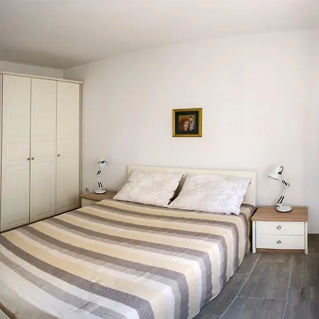 More Apartman *